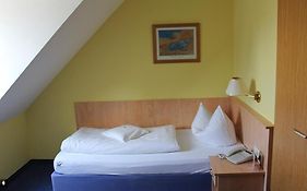 Hotel Aurora Garni  3*